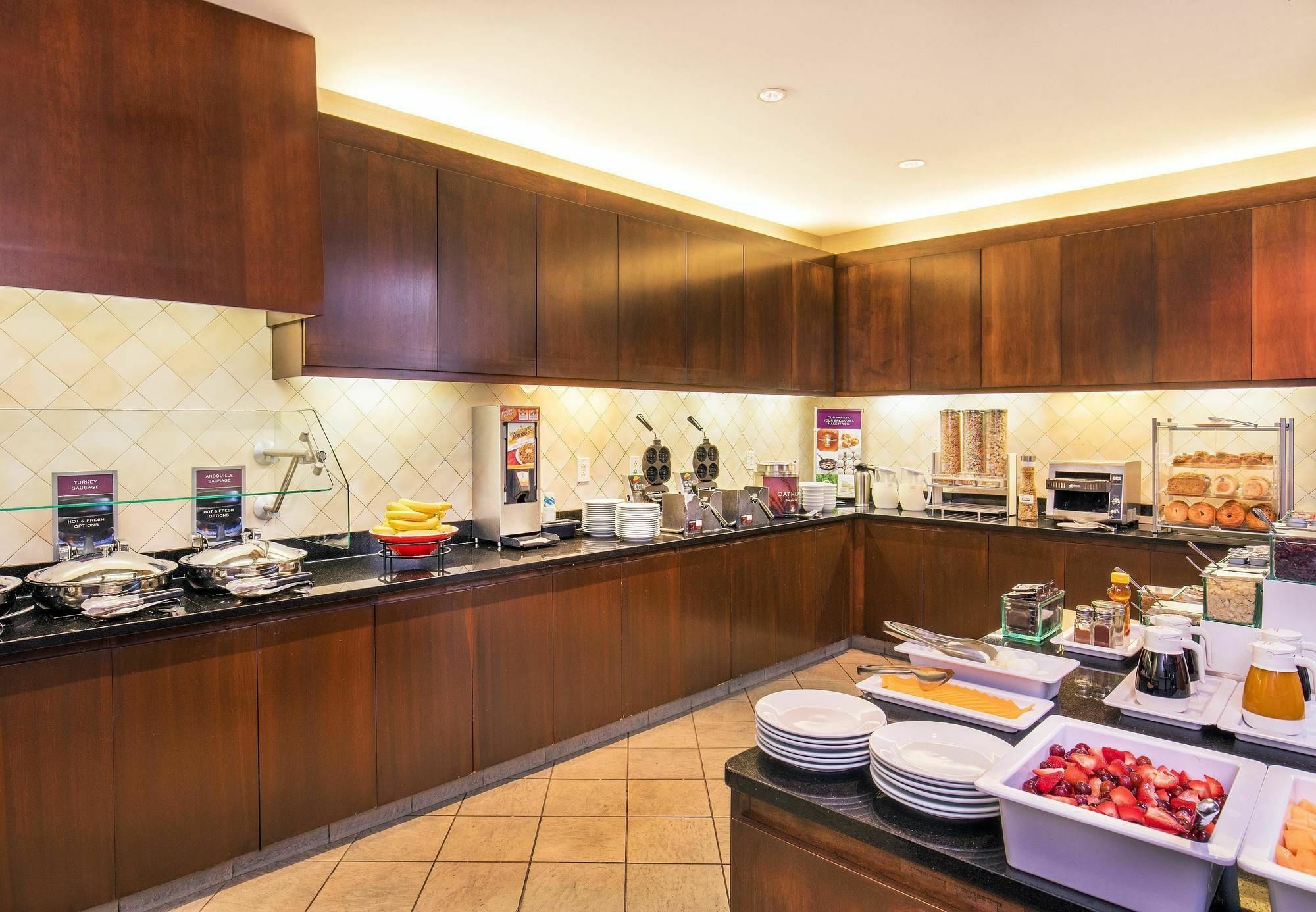 Residence Inn Portland Downtown Waterfront Екстериор снимка