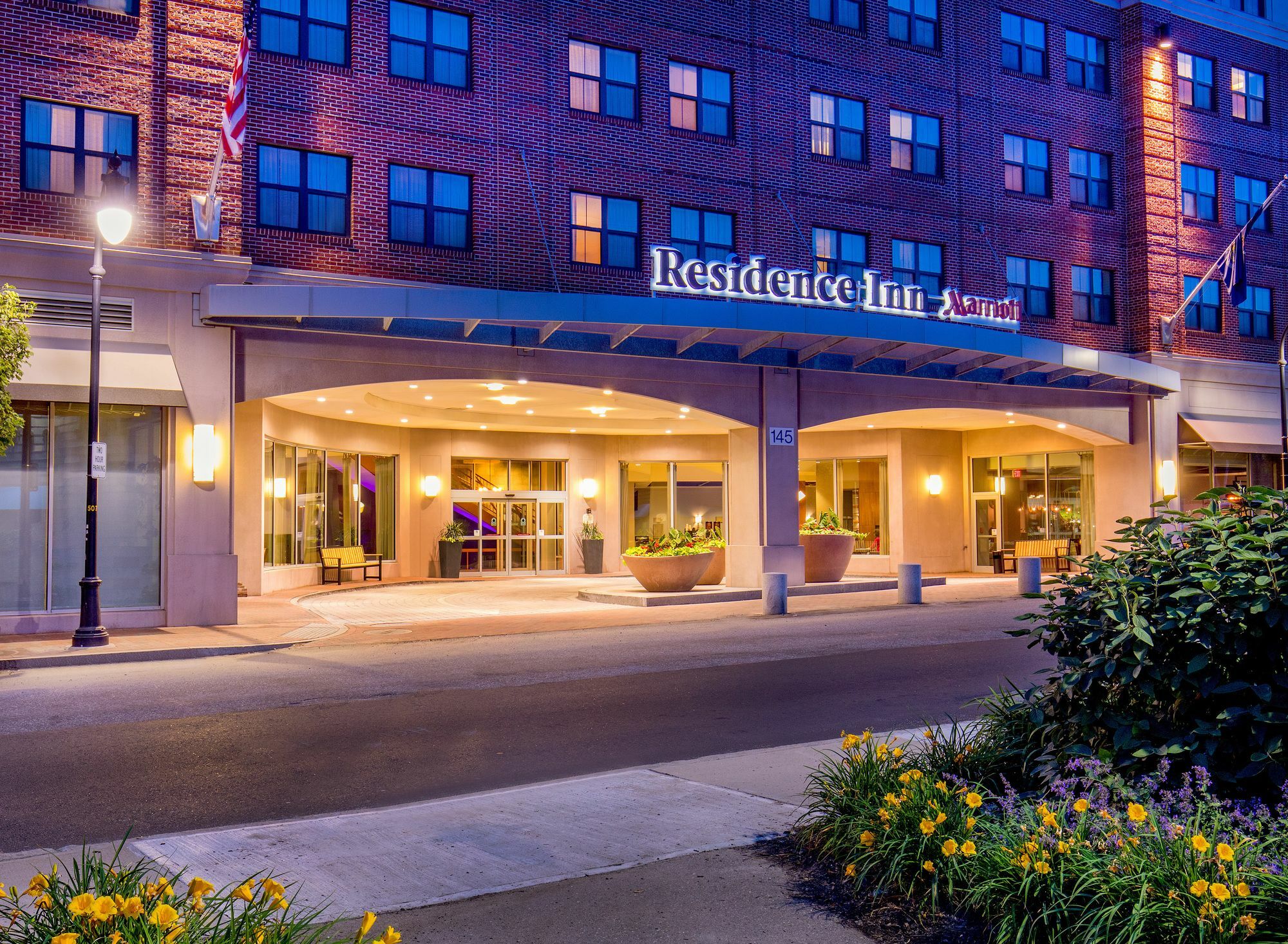 Residence Inn Portland Downtown Waterfront Екстериор снимка
